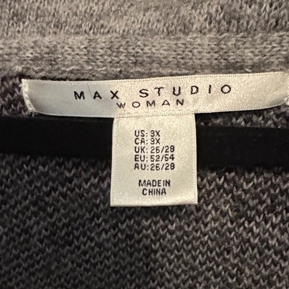 Gorgeous Max Studio Charcoal and Ebony Cowl Neck Sweater - Picture 3 of 6